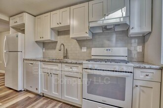 Building Photo - 2110 Taylor Ave
