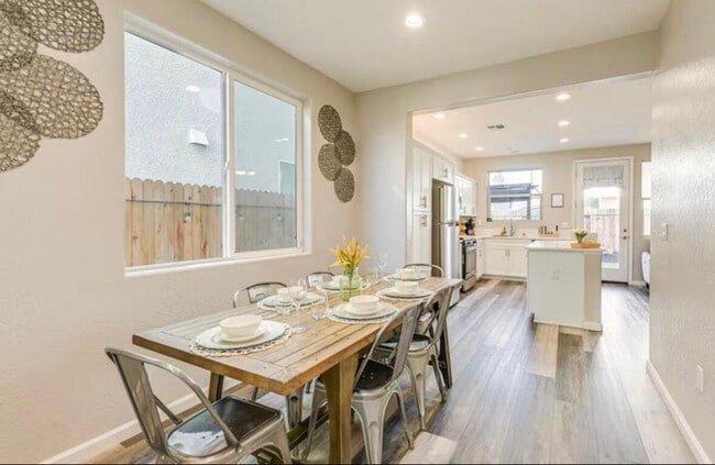 Foto del edificio - 1030 W Prescott Ave