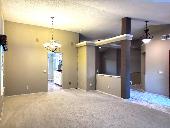 Foto del edificio - 9340 Newfound Way