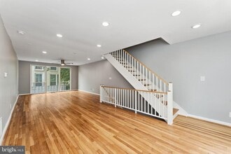Building Photo - 212 G St SW