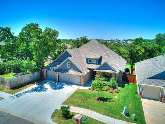 Foto del edificio - 2941 Cypress Springs Blvd