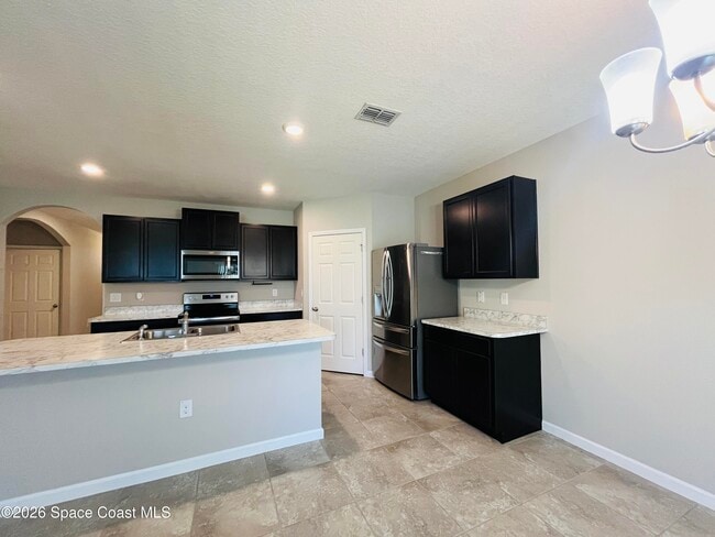 Building Photo - 420 Sorrento Dr