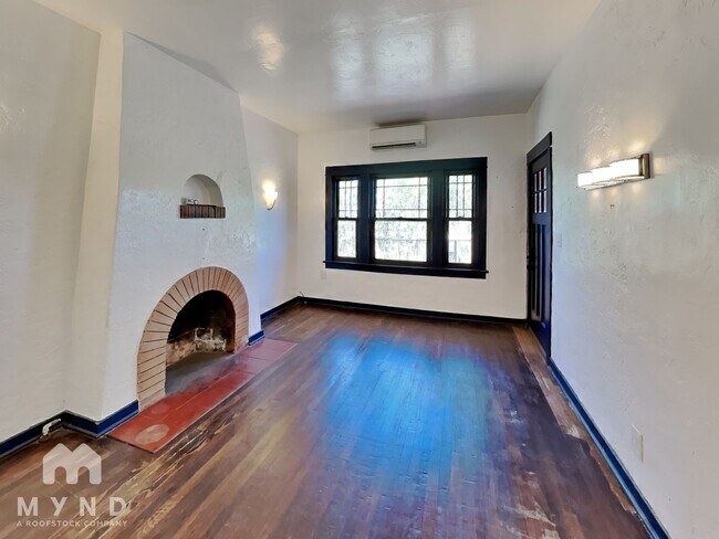 Building Photo - 312 E 19th St