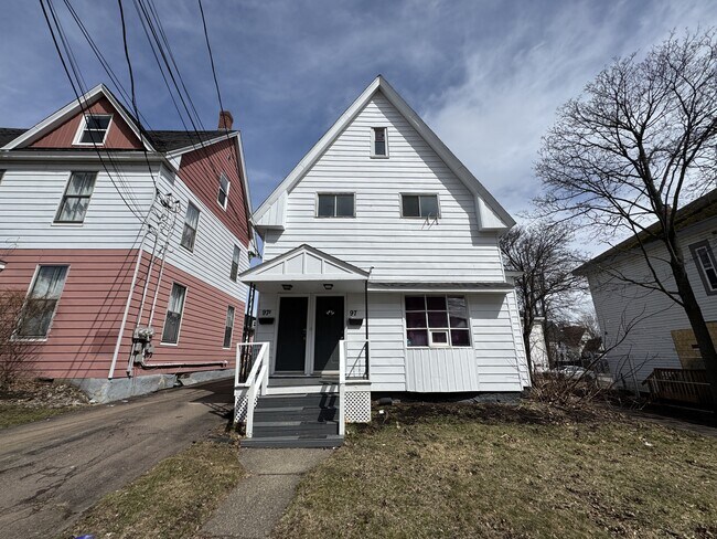 Photo du bâtiment - 97 1/2-97 1/2 Cameron St