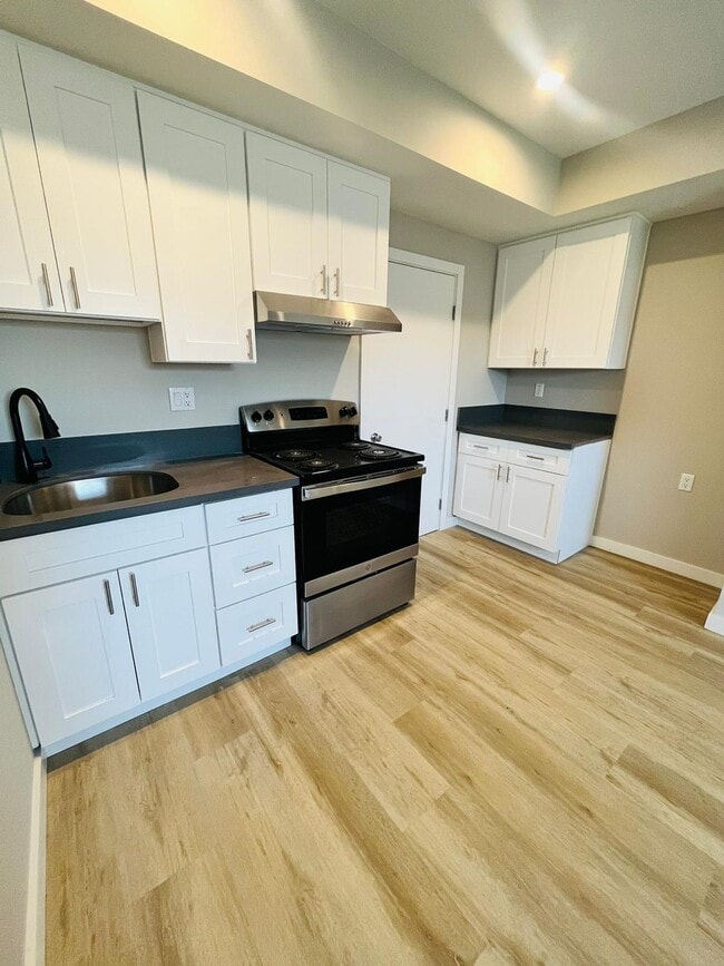 Foto del edificio - Renovated 1 Bedroom now available!!!