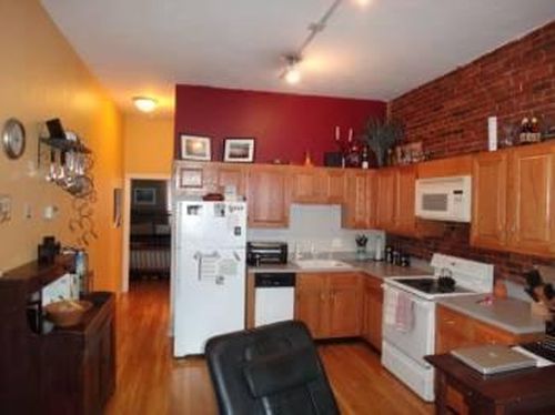Building Photo - 166 F St