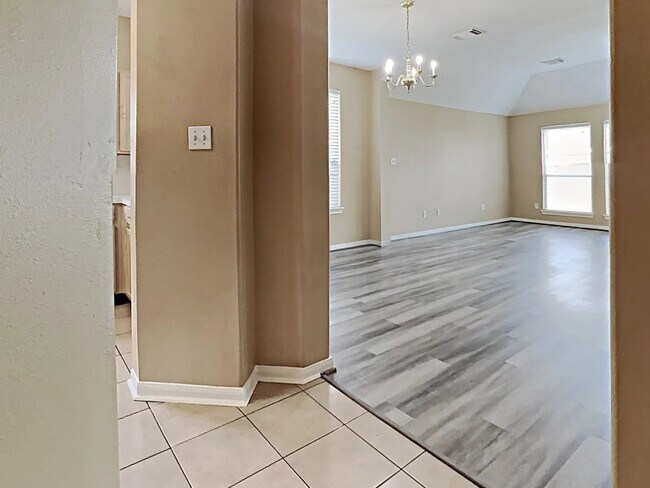 Building Photo - 17214 April Valley Ct