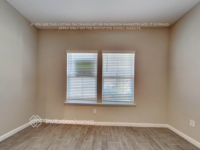 Building Photo - 9760 Lovage Ln