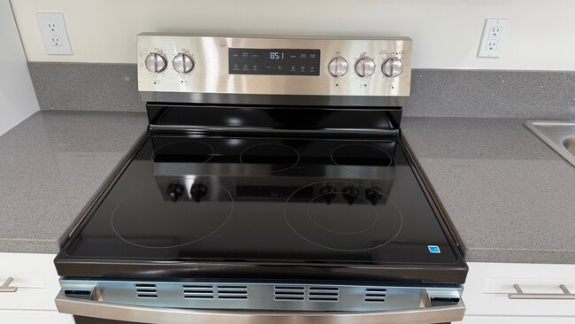 Foto del edificio - 907 Herbine St