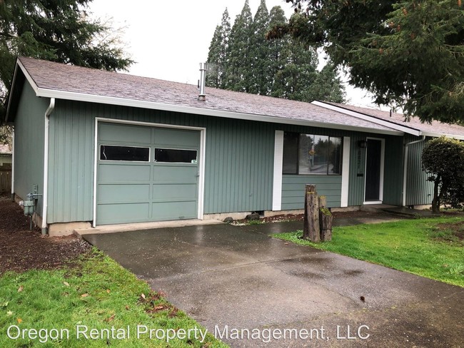Building Photo - 2 br, 1 bath House - 18821 SW BUTTERNUT ST