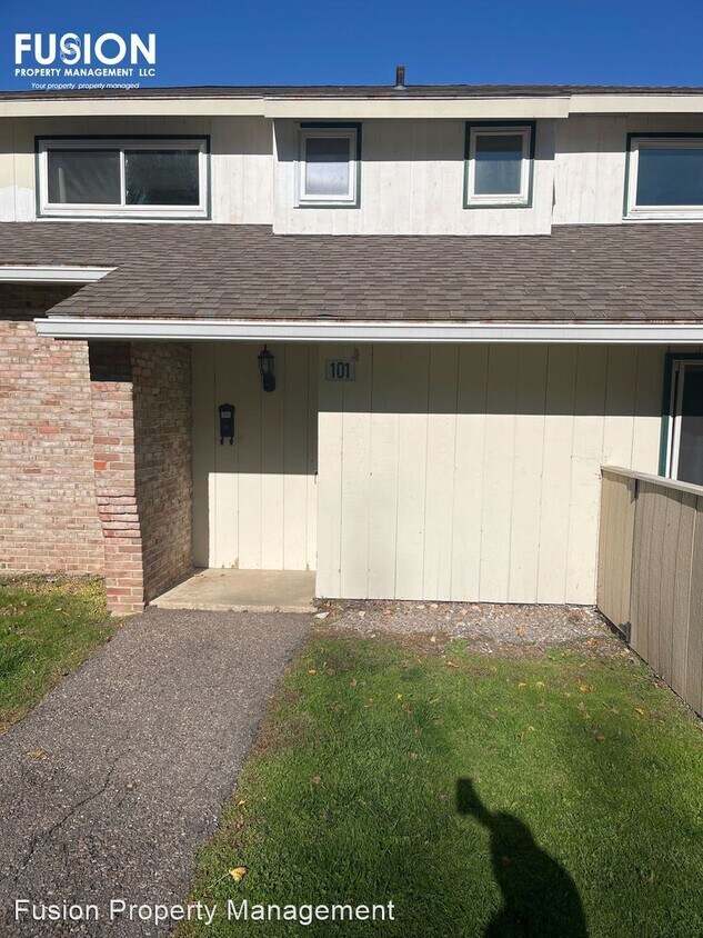 Primary Photo - 3 br, 2 bath House - 209 Ledgewood CIR #101