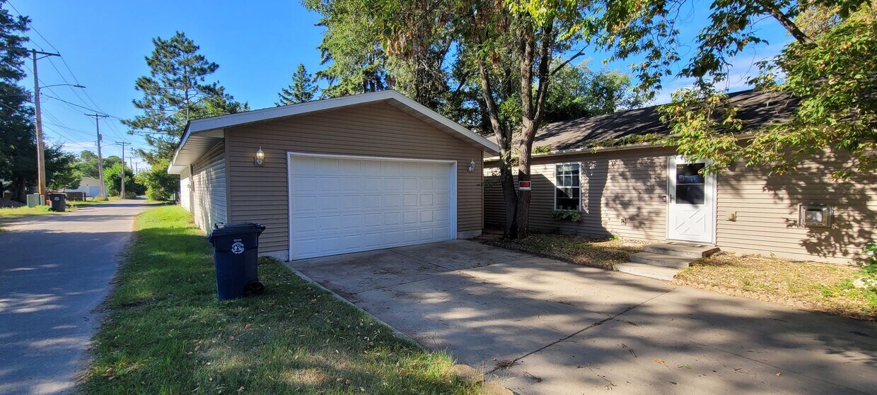 Foto del edificio - 3 Bedroom Single Floor House