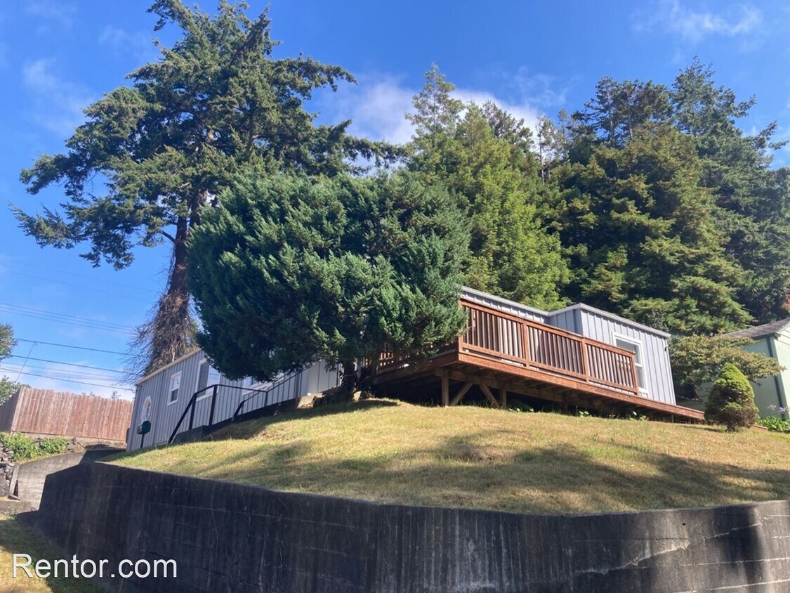 2 br, 2 bath House 1306 Del Norte St. House Rental in Eureka, CA