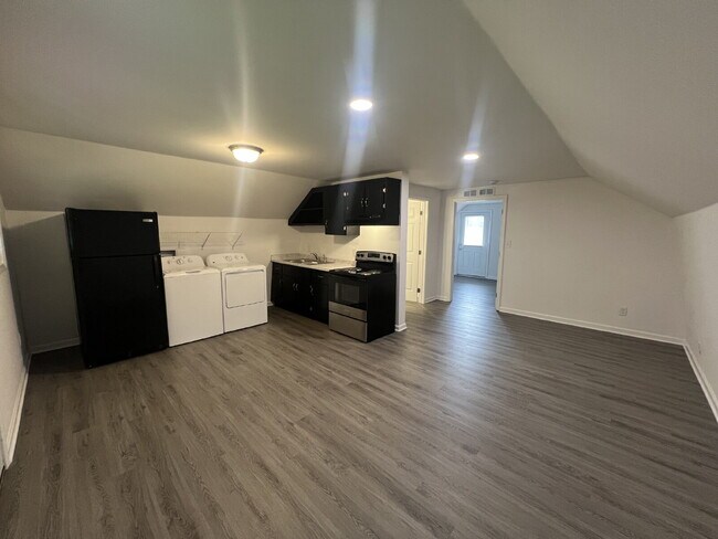Foto del edificio - 1043 Ross Ln