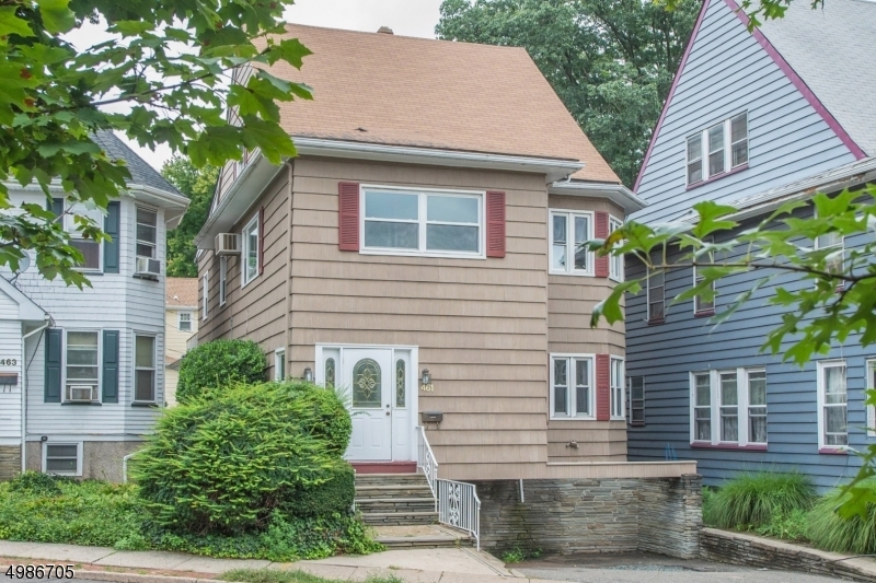 Primary Photo - 461 Belleville Ave