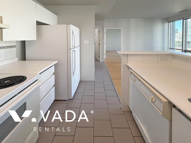 Building Photo - Electra 1 BR APT Rental 510-989 Nelson St Vancouver: VADA