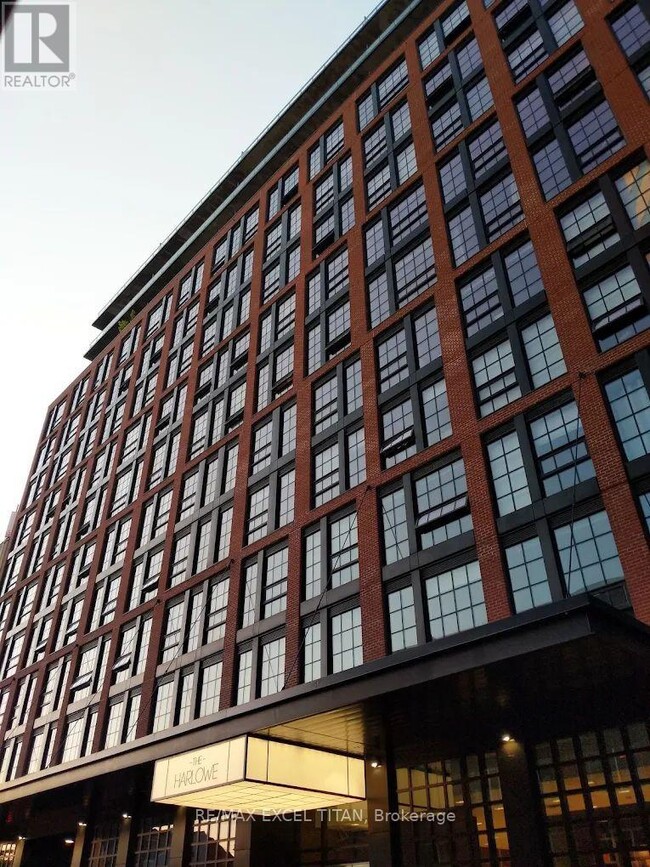 Building Photo - 608 Richmond St W