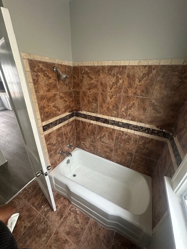 Foto del edificio - 3643 E 146th St