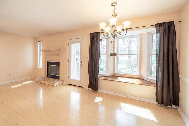 Building Photo - 7890 Talley Ann Dr