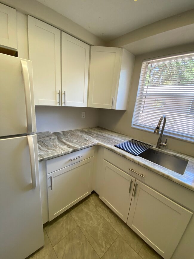 Building Photo - 2959 Edgewood Ln