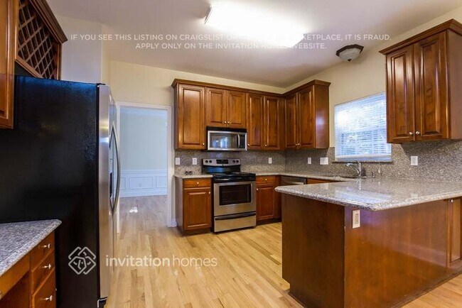 Foto del edificio - 16100 Epiphany Ct
