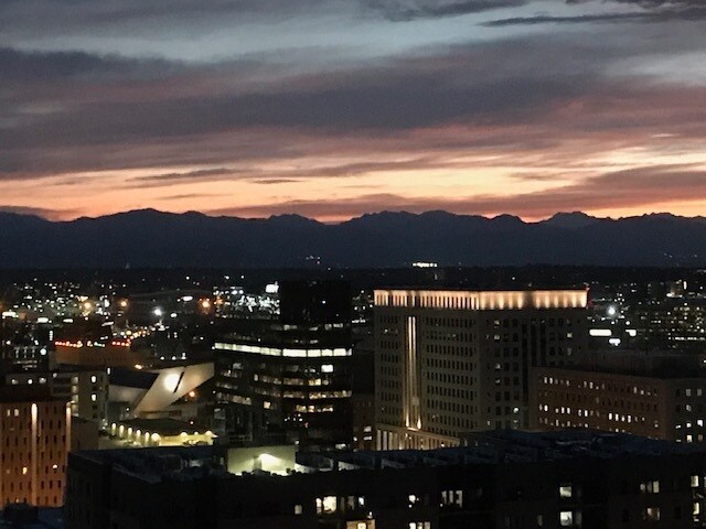 Vistas impresionantes - 550 E 12th Ave