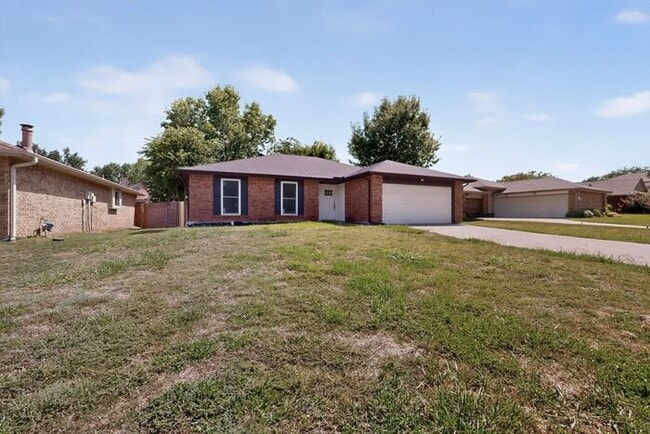 Photo - Gem In Flower Mound Waiting On You!!! House