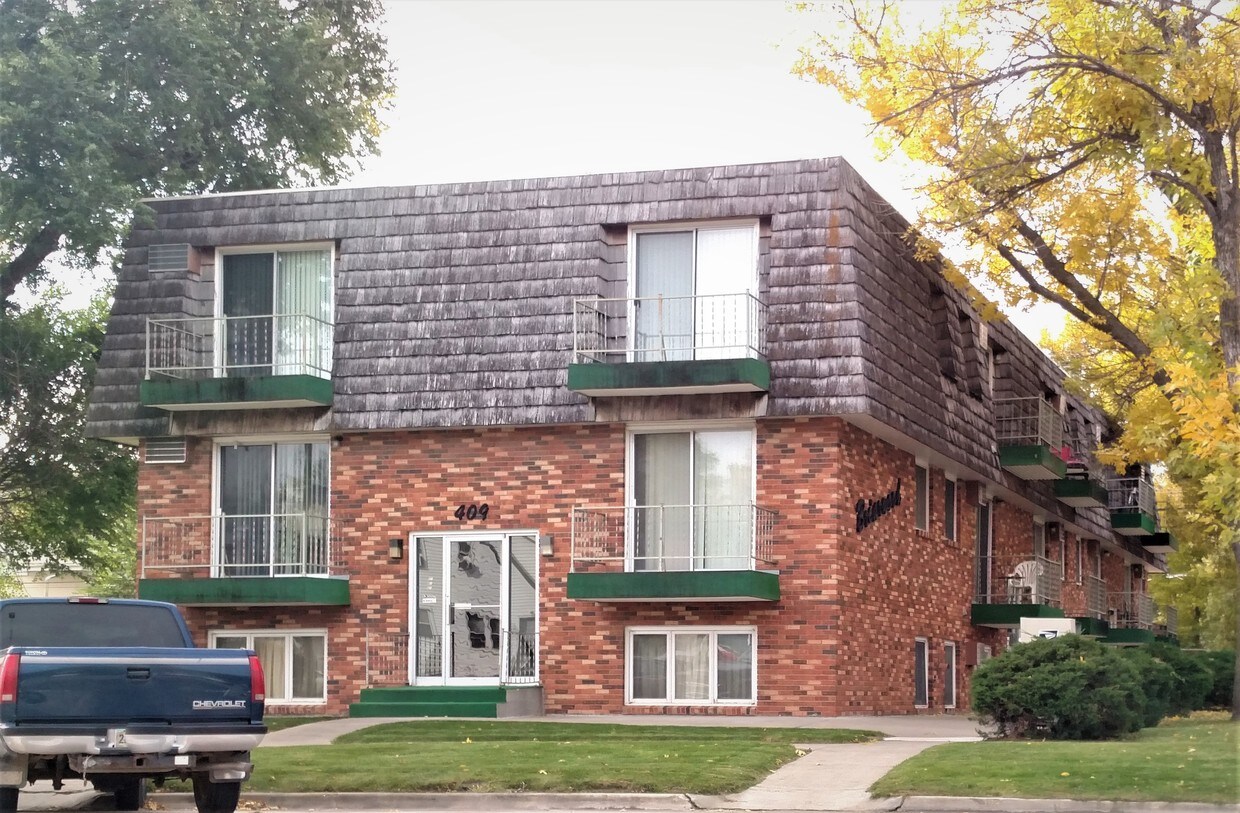 409 Quincy St, Rapid City, SD 57701 Apartments Rapid City, SD