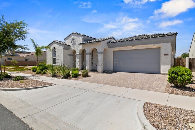 Foto del edificio - 10704 Tarragon Ave