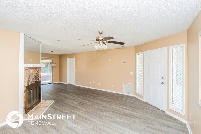 Building Photo - 428 Trumpet St SW