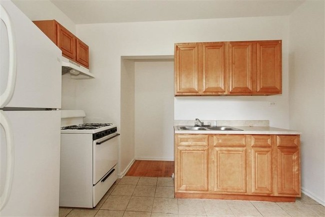Foto del edificio - 1742-56 E 72nd St