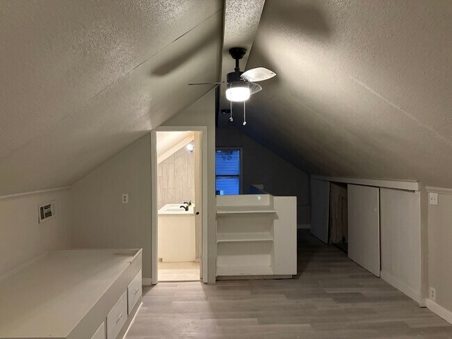 Foto del edificio - 3150 Roberts Ave