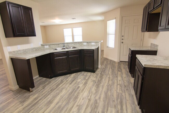 Building Photo - 8323 Big Crk Dr