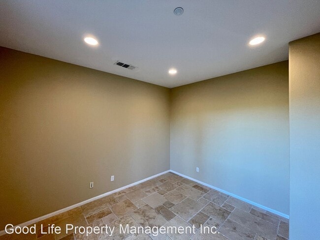 Building Photo - 3 br, 2.5 bath House - 2468 Longstaff Ct