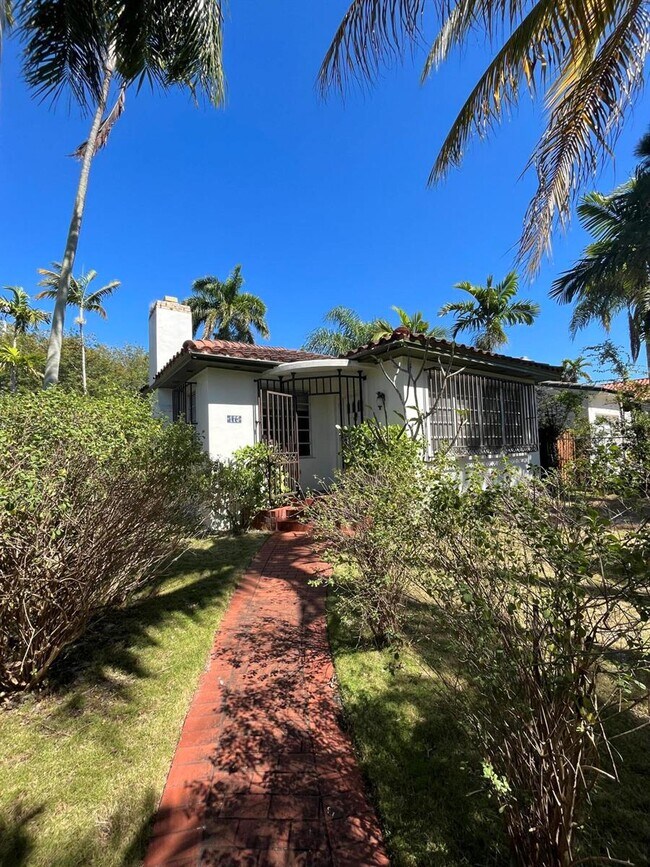 Foto del edificio - 175 SW 25th Rd