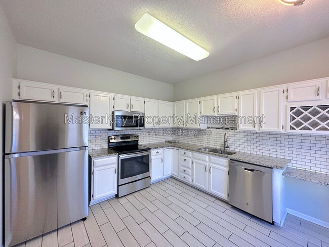 Building Photo - 114 Pointe Crest Ct