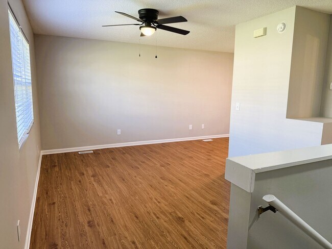 Foto del edificio - 1 Bedroom / 1.5 Bath with Garage in Gray, TN!