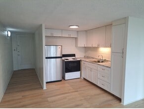 Building Photo - 85-3 Pokai Bay St