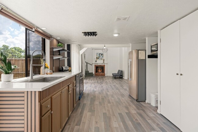 Building Photo - 10731 Sageberry Dr