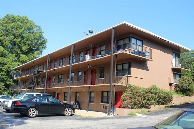 Foto del edificio - 815 S Cobb Dr SE