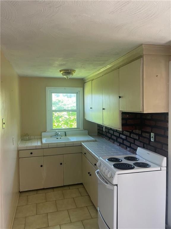 Building Photo - 24 Durkin Dr