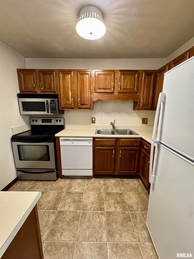 Foto del edificio - 1299 48th Ave