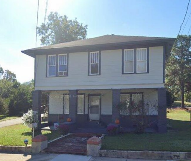 Building Photo - 539 Cedar St