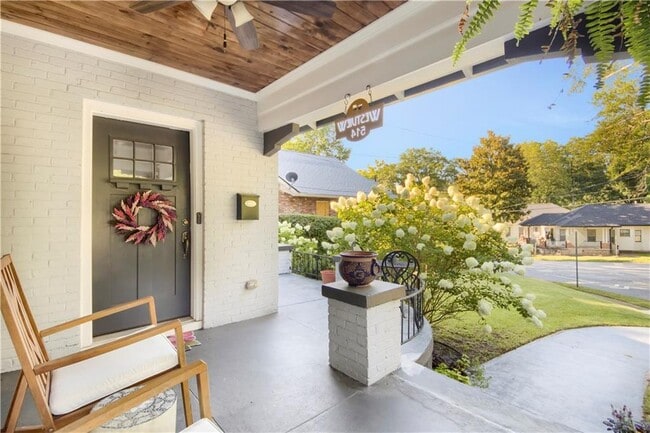 Building Photo - 514 W Ontario Ave SW