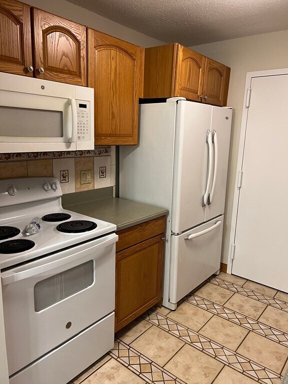 54 Village Brook Ln Unit 6, Natick, MA 01760 Condo for Rent in Natick