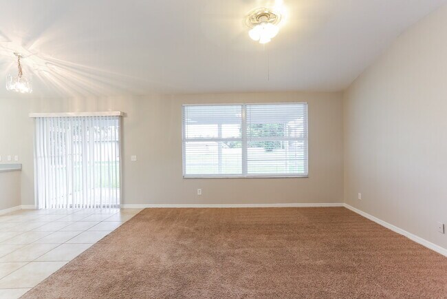 Foto del edificio - 6109 63rd Ave E