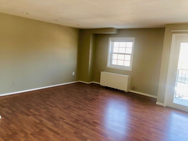 Building Photo - Lovely 2 Bedroom Condo in Beltsville!