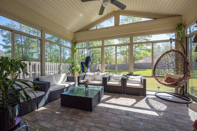 Foto del edificio - 830 W Richland Cir