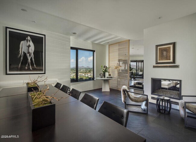 Foto del edificio - 1040 E Osborn Rd