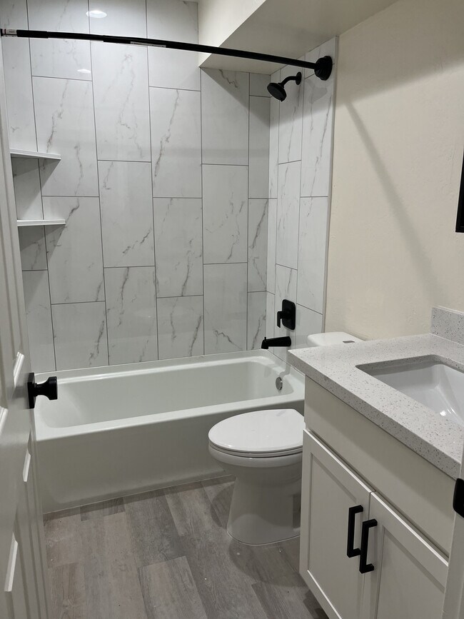 Foto del edificio - 2959 N 68th Pl